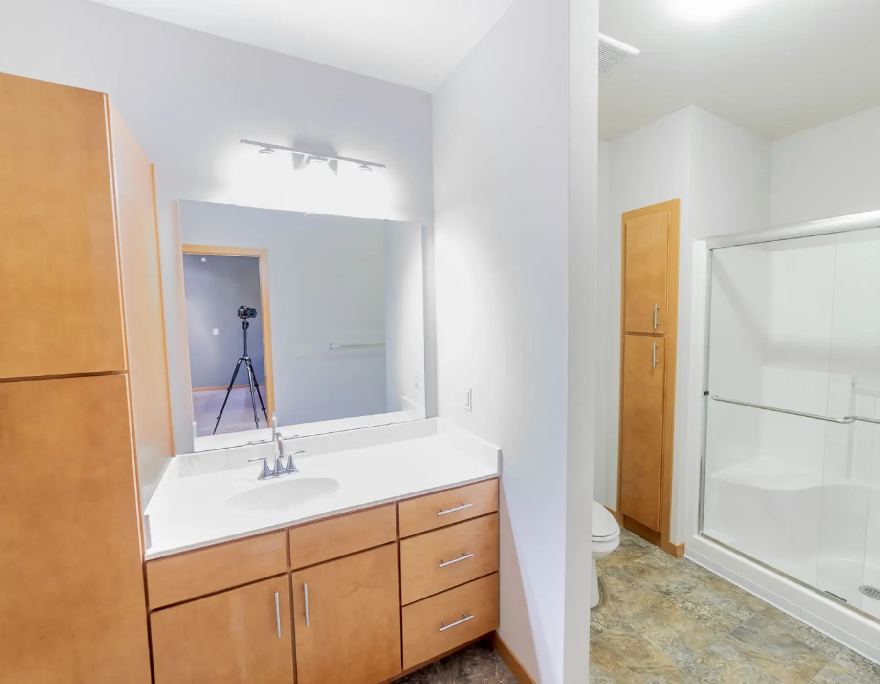 Luxury Apartment Bathroom at Mammoth Springs