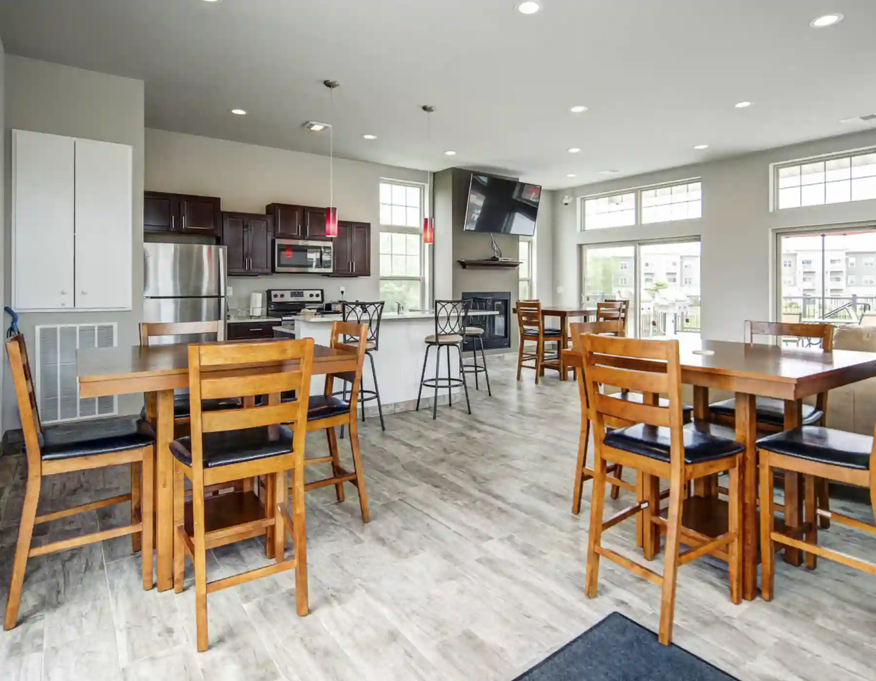 Resident Clubhouse Lounge at Mammoth Springs